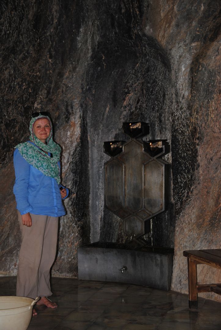 Sanktuarium Czak Czak w górach Iranu – mistyczne miejsce pielgrzymek