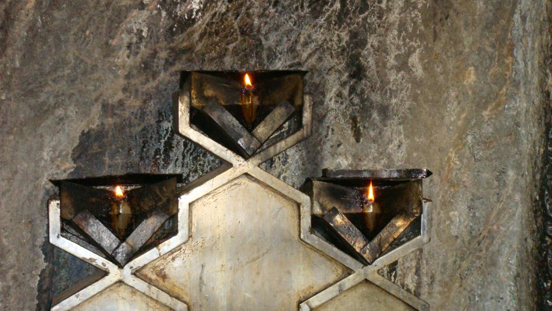 Sanktuarium Czak Czak w górach Iranu – mistyczne miejsce pielgrzymek