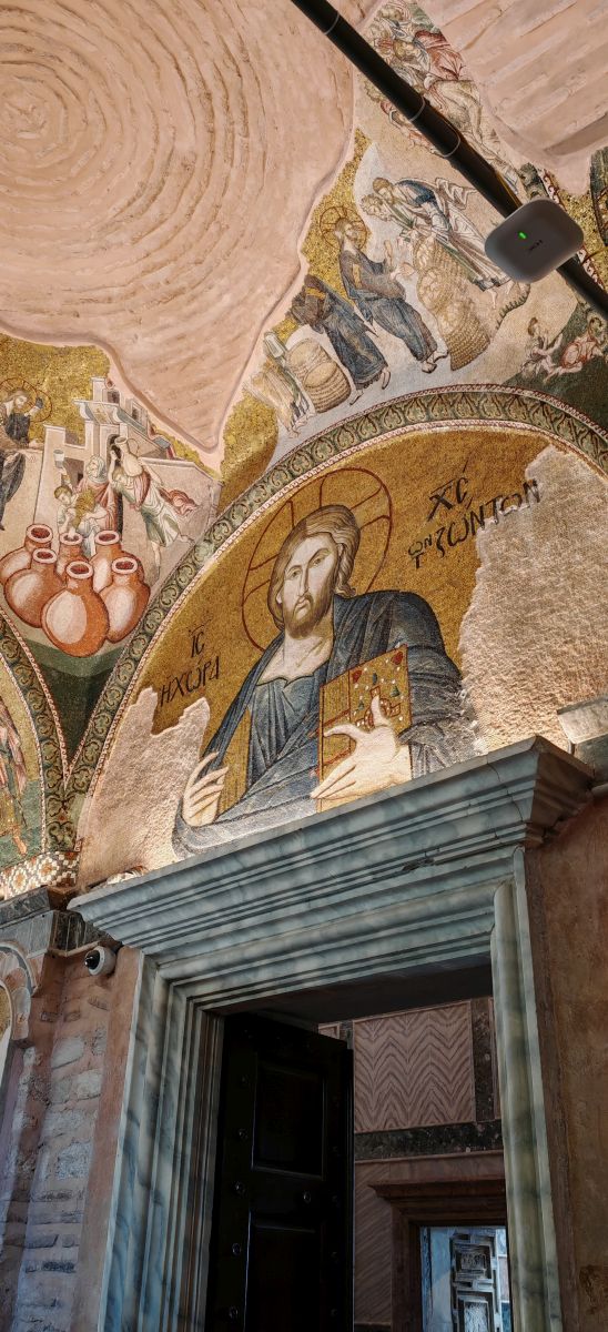 wnętrze meczetu Kariye – dawnego kościoła św. Zbawiciela w Stambule– mozaiki bizantyjskie w pełnej krasie