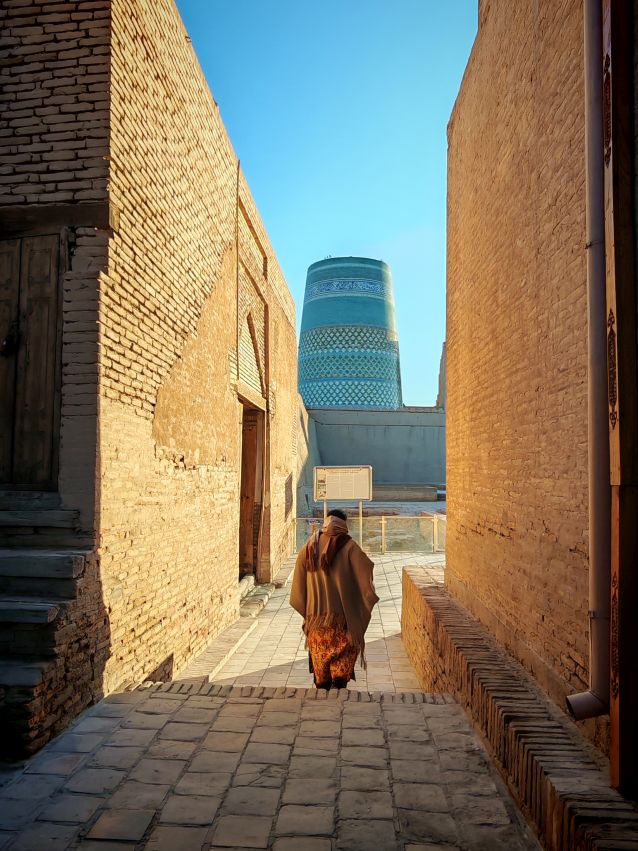 Widok na minaret Kalta Minor