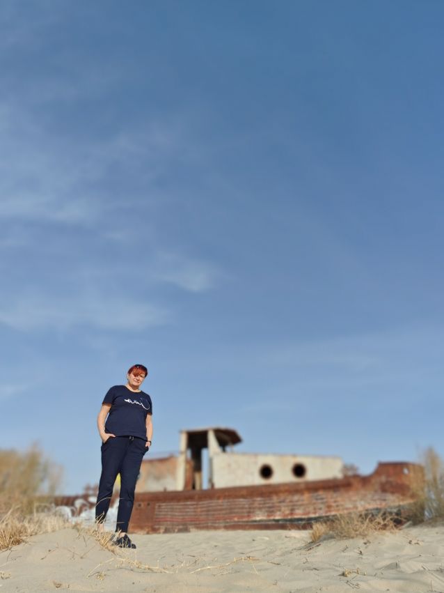 zardzewiałe statki na cmentarzysku statków