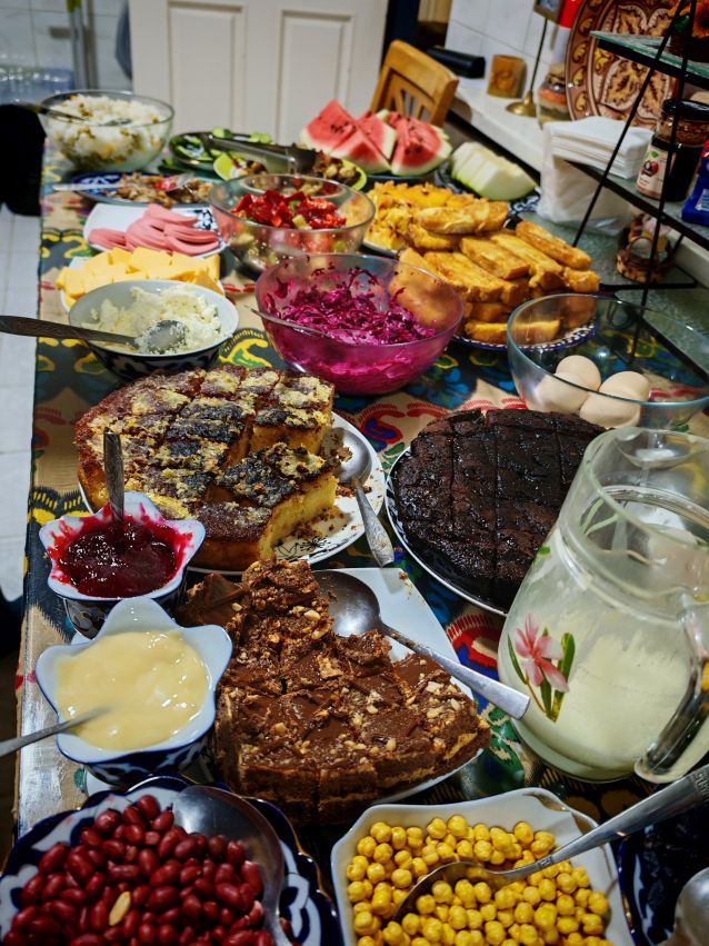 uzbeckie jedzenie w Hostelu Art, Taszkient