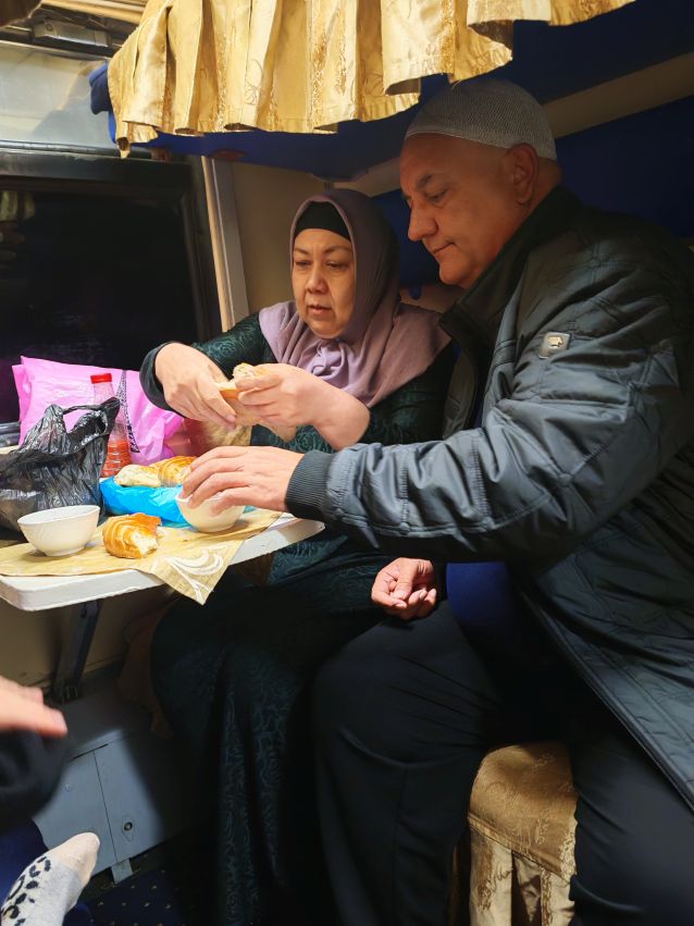 W pociągu, Taszkient-Chiwa